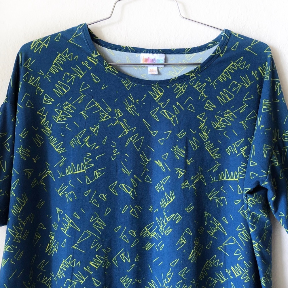 LuLaRoe Irma Top - Size XXS - Picture 2 of 5